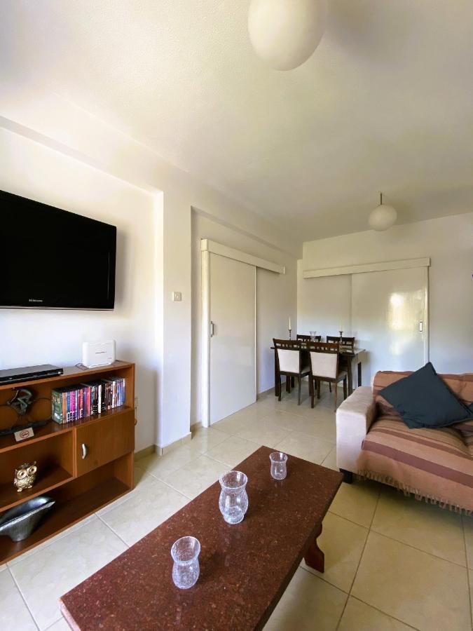 Penny'S Kato Paphos Apartment Exteriör bild